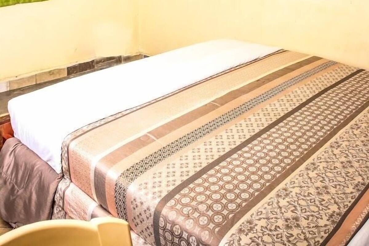 Habitación doble estándar | Wifi gratis y ropa de cama