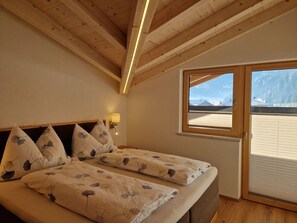 2 Schlafzimmer, Reisekinderbett, kostenloses WLAN
