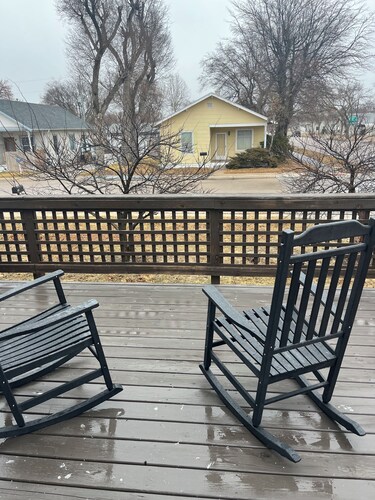 Charming 2-bedroom house in Grand Island with AC