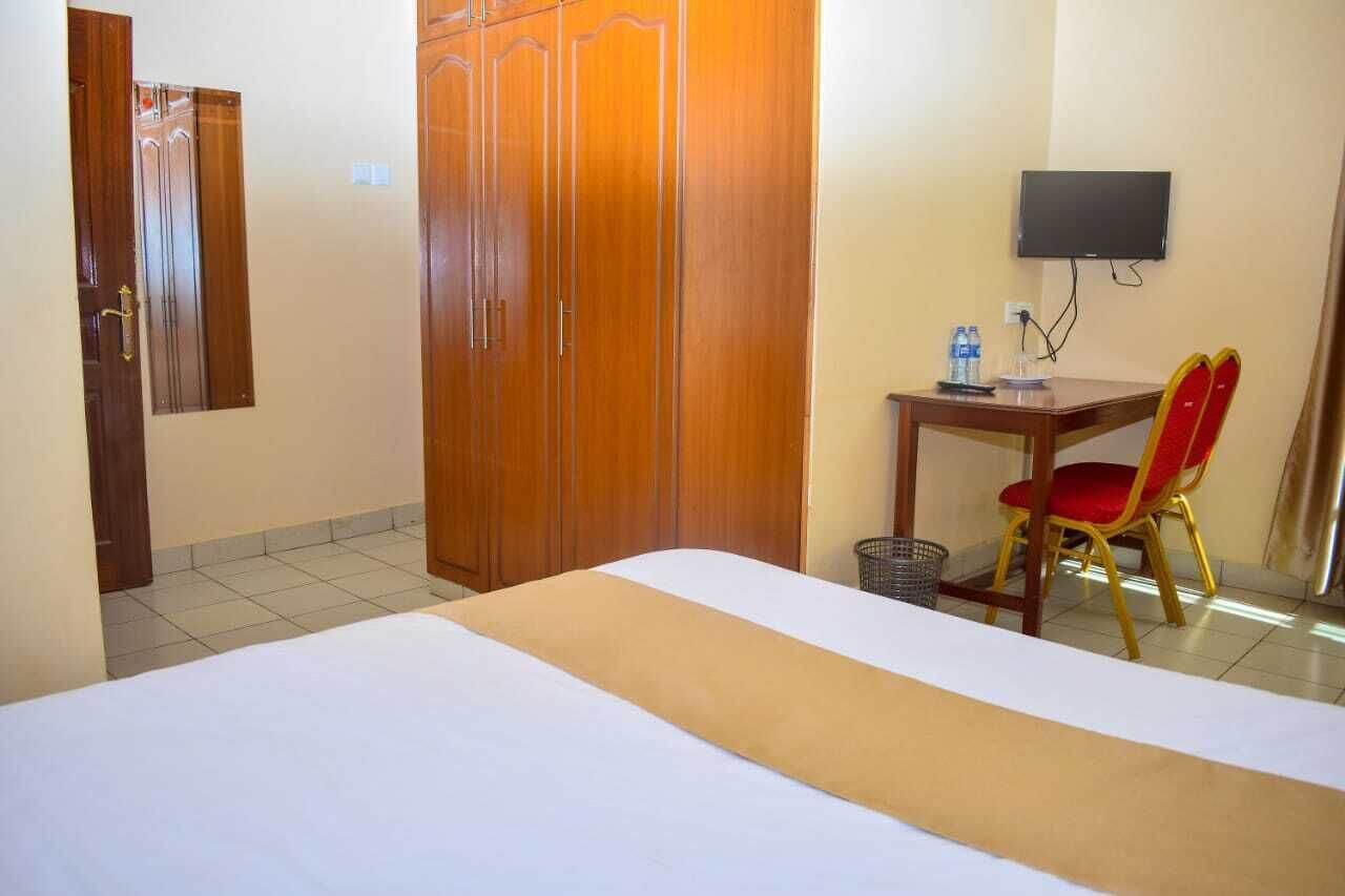 Chambre Standard double | Accès au Wi-Fi (inclus), literie fournie