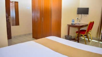 Chambre Standard double | Accès au Wi-Fi (inclus), literie fournie