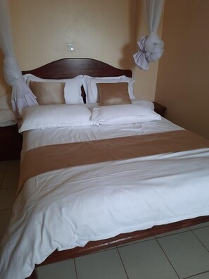 Standard Single Room | Free WiFi, bed sheets - Alem Resort Tawa (Tawa)