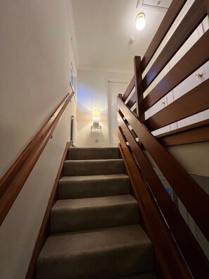 Interior - Room-cozy Twin Room Easy City Access (Edinburgh)