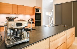 Fridge, microwave, dishwasher, coffee/tea maker