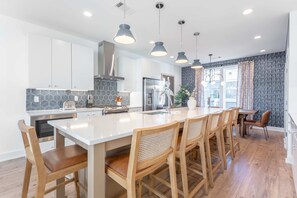 Ferienhaus | 8 Schlafzimmer, Internetzugang