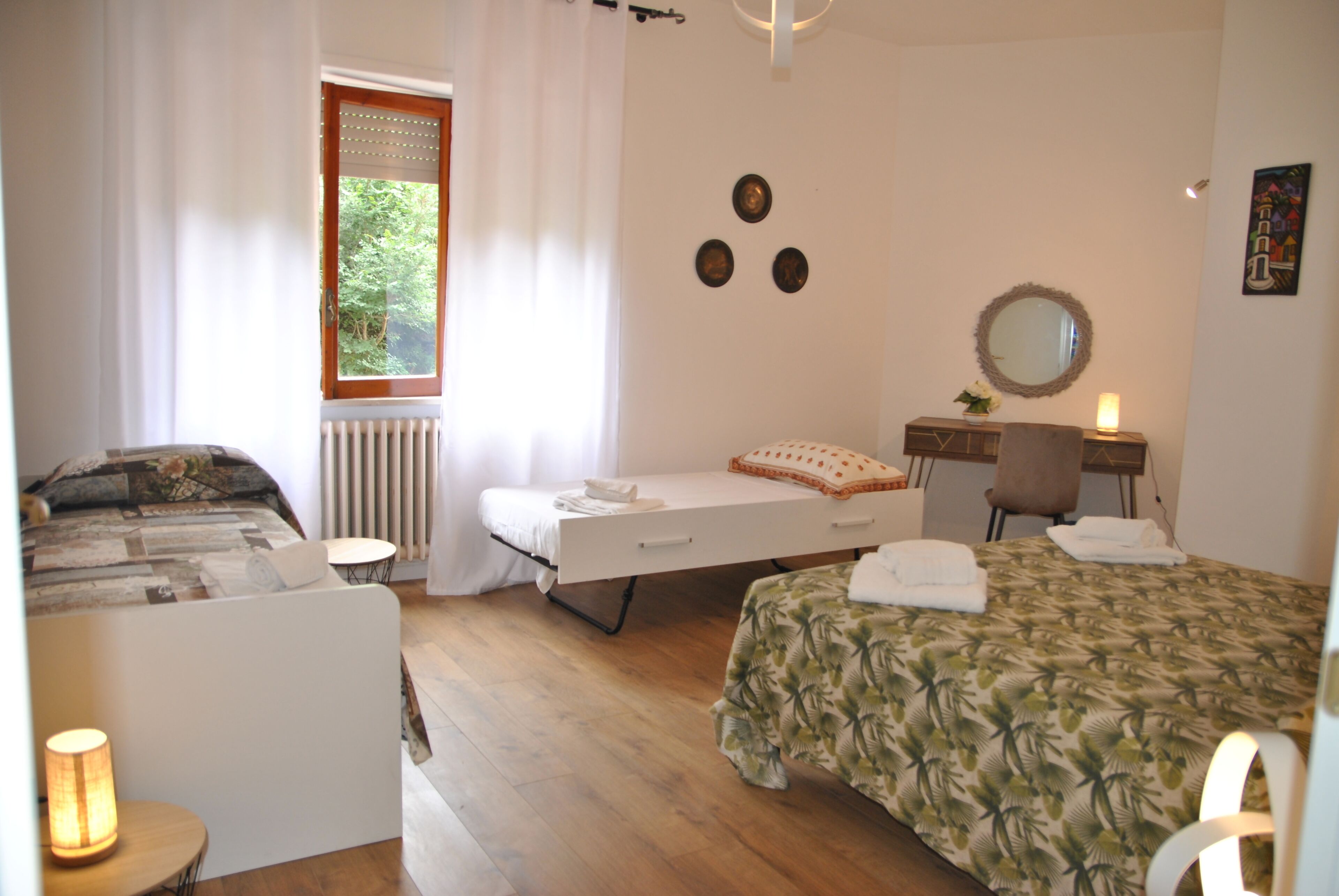 3 camere, culla da viaggio, Wi-Fi gratuito, lenzuola