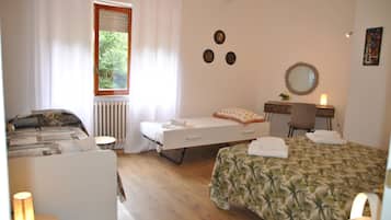 3 camere, culla da viaggio, Wi-Fi gratuito, lenzuola