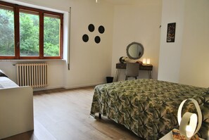 3 habitaciones, cuna de viaje, wifi gratis y ropa de cama 
