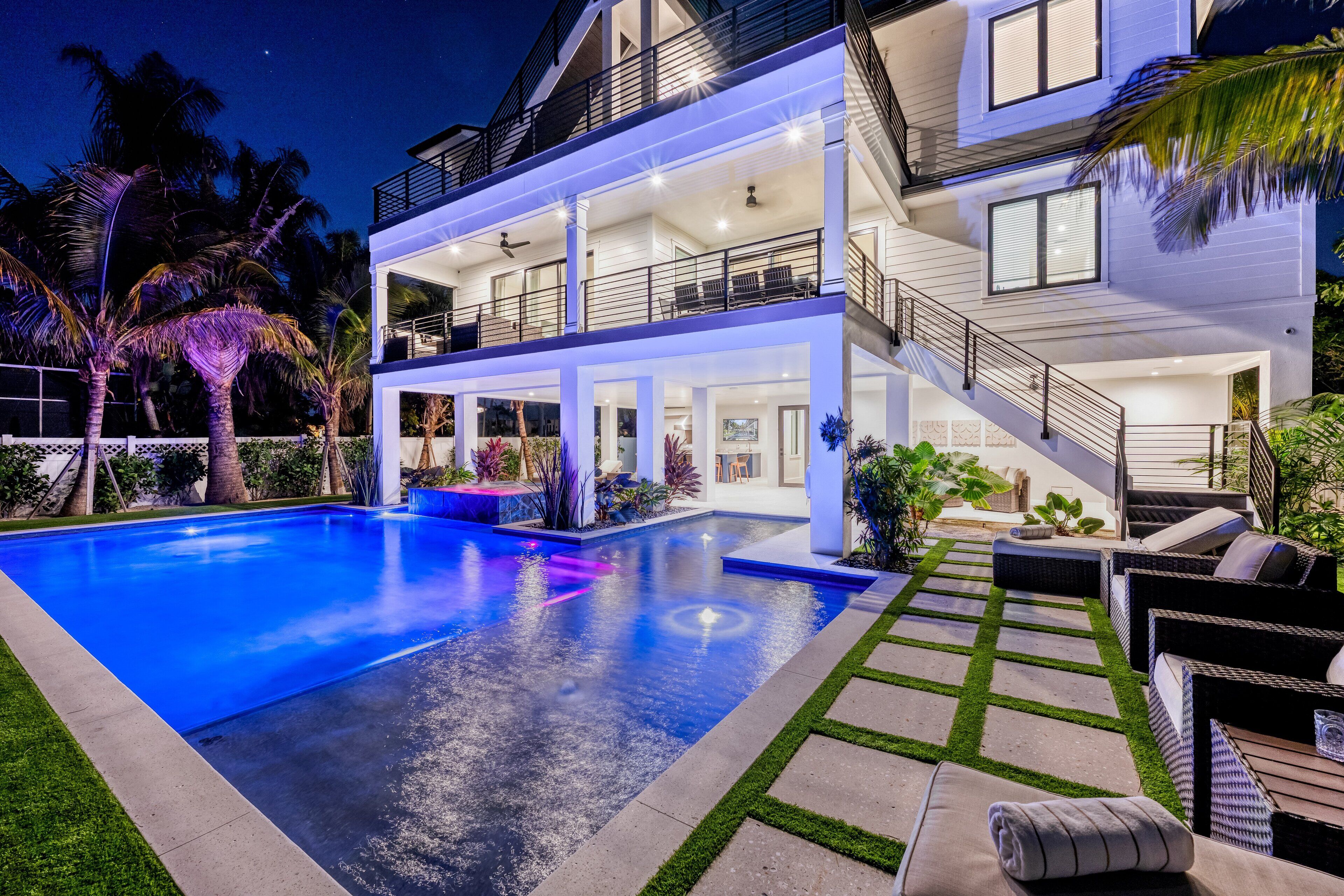 Lämmitetty uima-allas