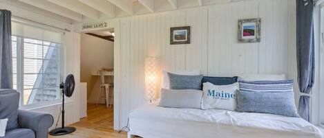 مكواة/لوح كي وواي فاي وملاءات أسرّة