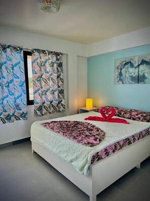 In-room safe, free WiFi - Playa Blanca Beach Resort & Dive Centre (Puerto Galera)