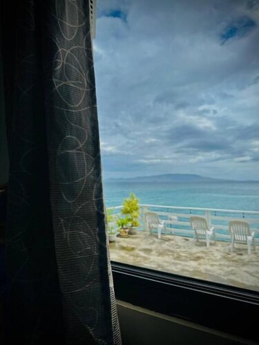 Playa Blanca Beach Resort & Dive Centre