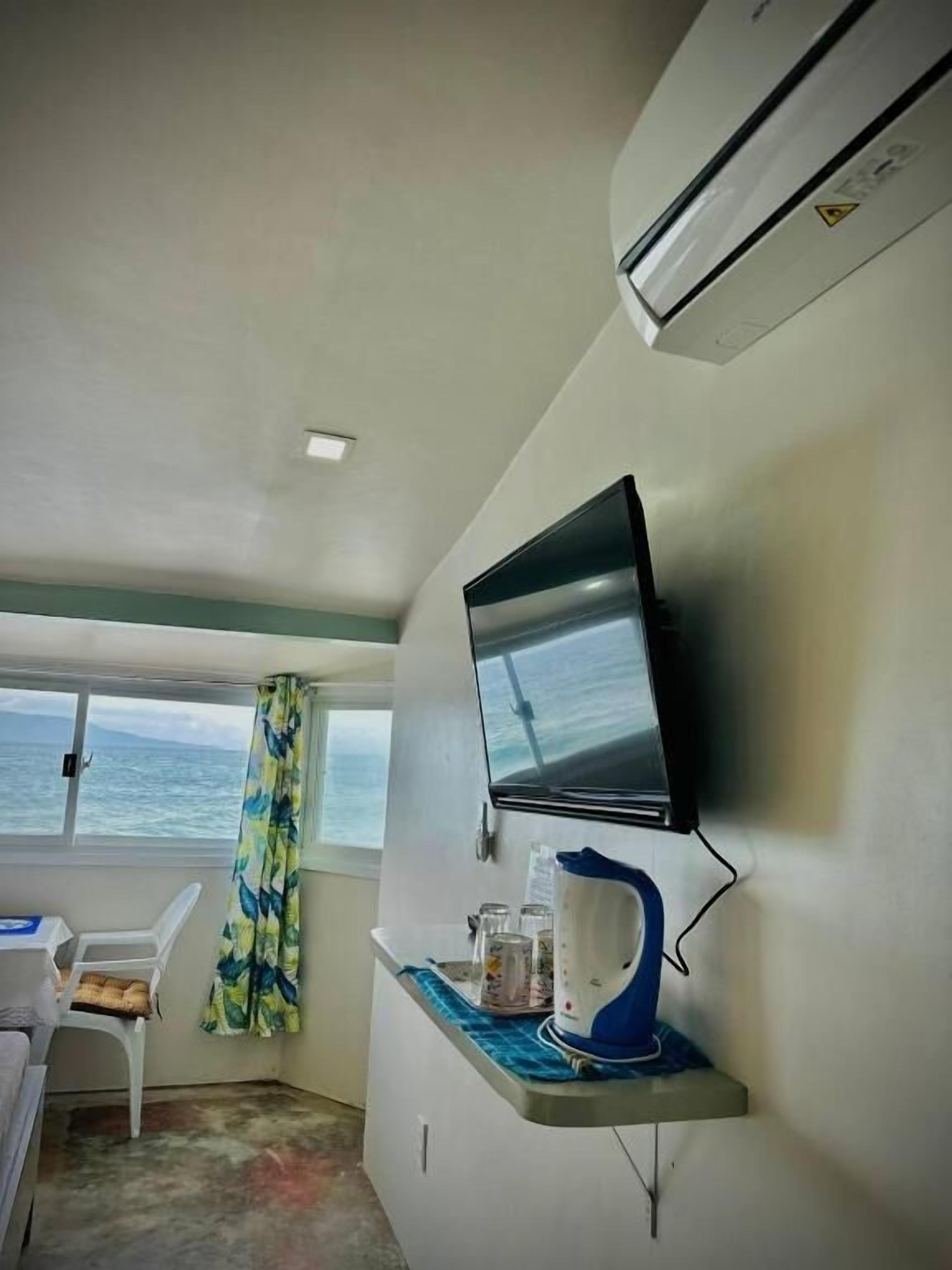 Deluxe Double Room, 1 Queen Bed, Air conditioning, Sea View | Interior