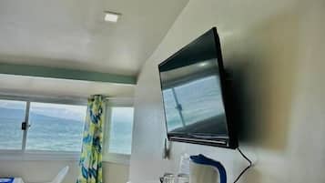 Deluxe Double Room, 1 Queen Bed, Air conditioning, Sea View | Interior