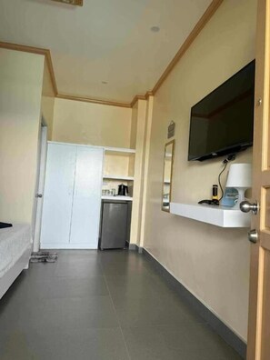 Interior - Playa Blanca Beach Resort & Dive Centre (Puerto Galera)