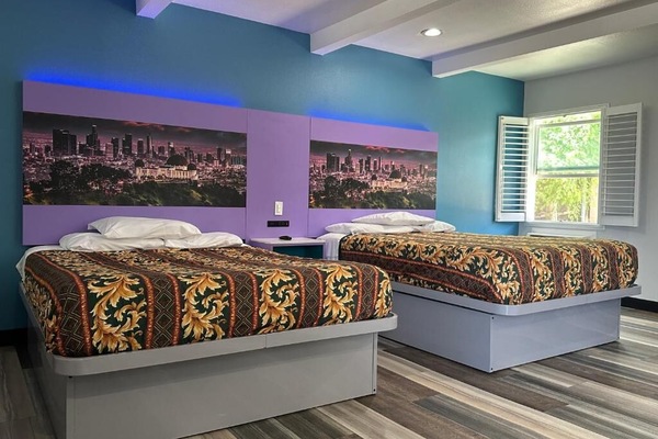 Room, 2 Queen Beds | Desk, WiFi (free)