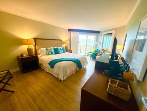 Desk, iron/ironing board, travel cot, WiFi