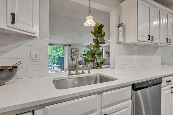 Interior - Spacious 5-bedroom house in awesome Norman with AC (Norman)