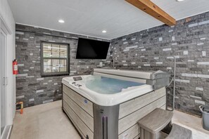Interior - Spacious 5-bedroom house in awesome Norman with AC (Norman)