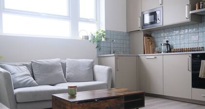 Brand New, Beautifully Designed Apartment in the Heart of Fulham