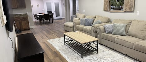 Smart TV, tenis de mesa y libros