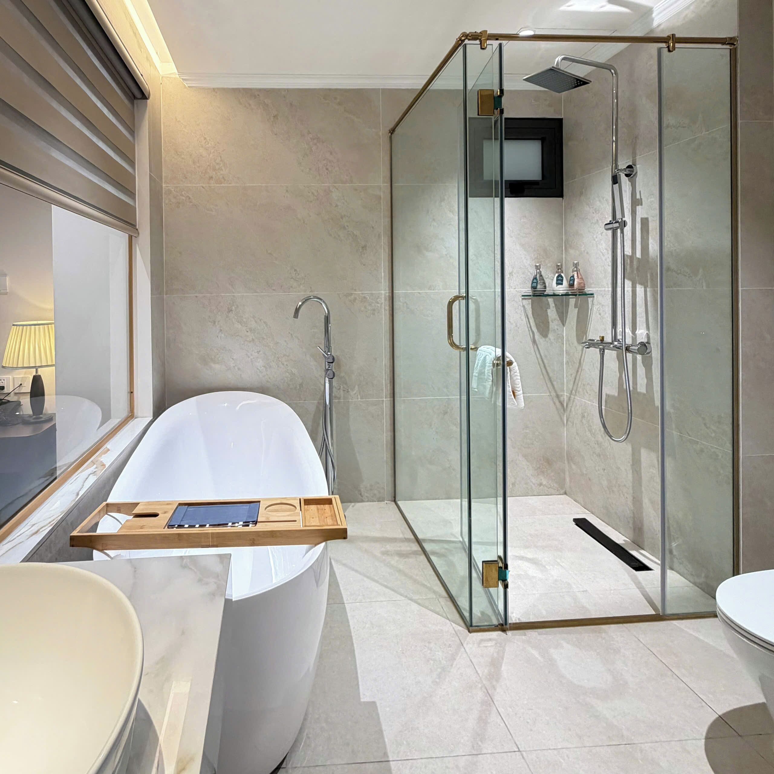 Premier Deluxe Internal Window | Interior detail
