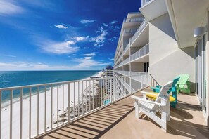 Property grounds - Voted Top Beachfront Condo! Views, Hot Tubs, Pools (Gulf Shores)