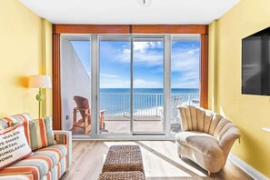 Smart TV, offices - Voted Top Beachfront Condo! Views, Hot Tubs, Pools (Gulf Shores)