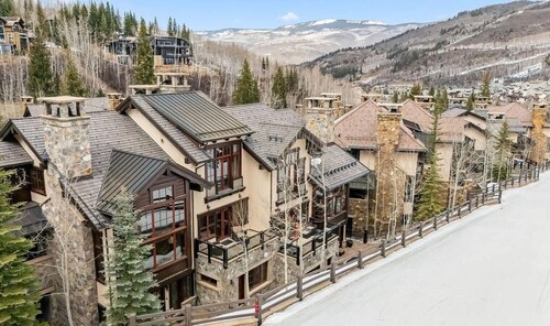 Ski-In-Out at Village Walk in Beaver Creek Village - Private Hot Tub + Elevator