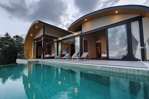 Utomhuspool
