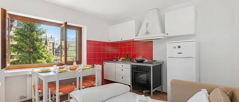 2 室のベッドルーム、WiFi (無料)、ベッドシーツ