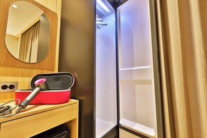 Luxury Twin Room | Free WiFi - Hotel Coolstay Gimcheon (Gimcheon)