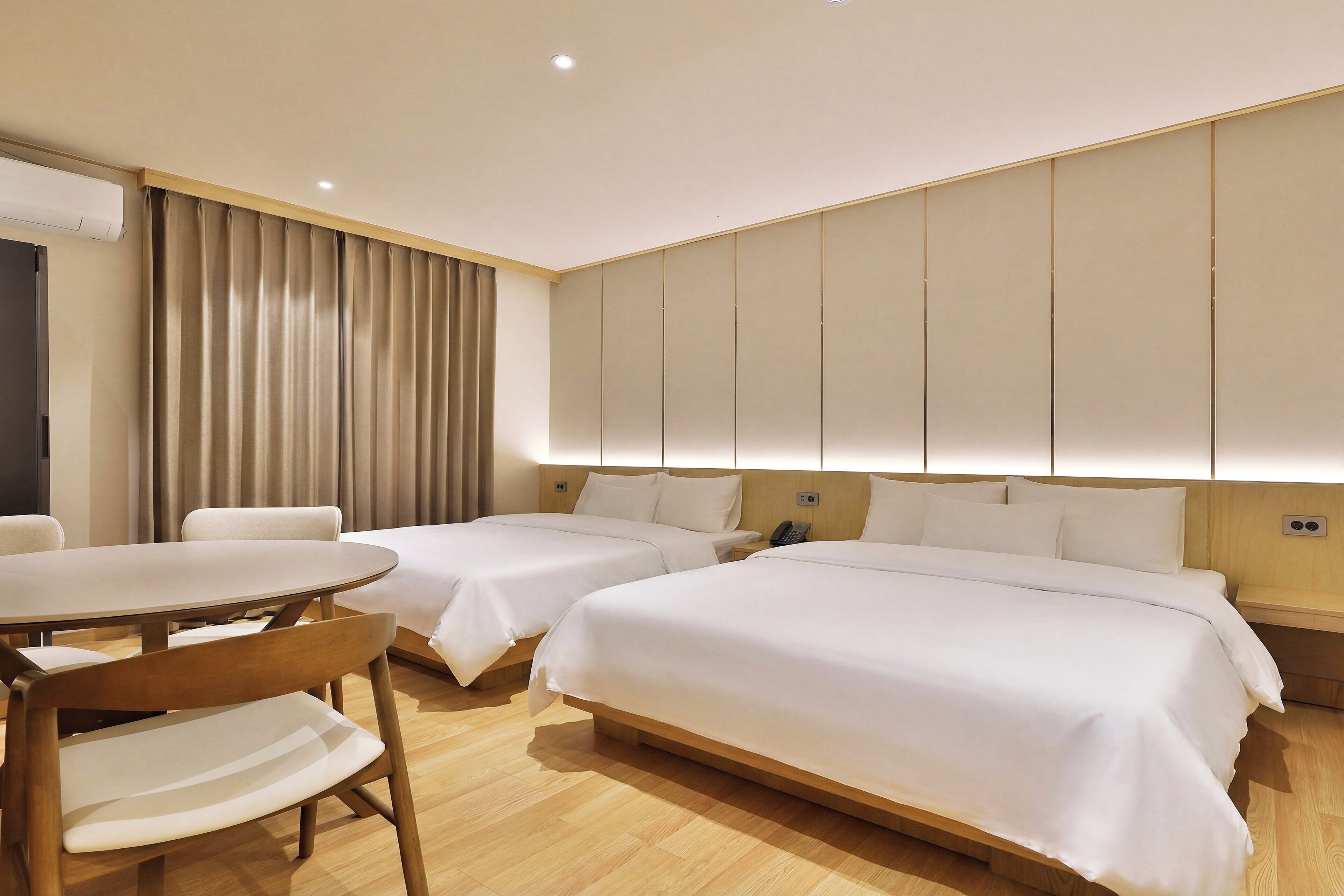 Luxury Twin Room | Free WiFi