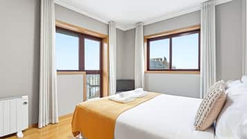 3 chambres, fer et planche à repasser, accès Internet, draps fournis