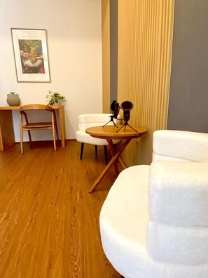 Interior - Quiet 2BR Private Pool Villa w/soundproof recording studio & Fast Wi-Fi (Kabupaten Badung)