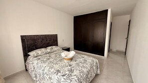 3 bedrooms, bed sheets - Luant House (Cali)