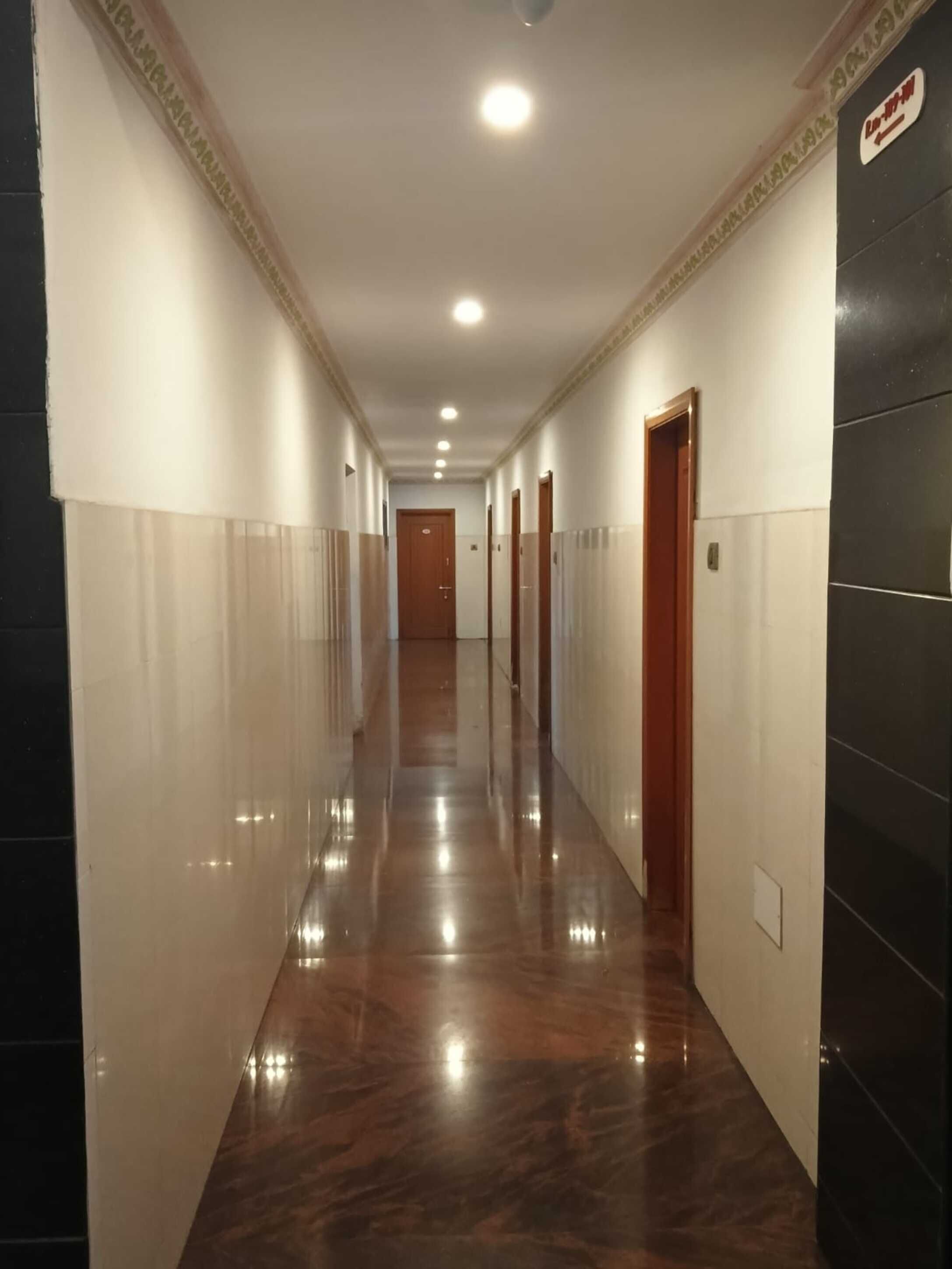 المنشأة من الداخل