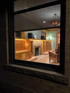 Interior - The Mayor's Manor. Timeless Arts and Crafts beauty (Denver)