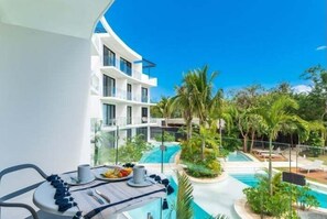 Outdoor dining - D202 CPL, Gym|Spa|Coworking (Tulum)
