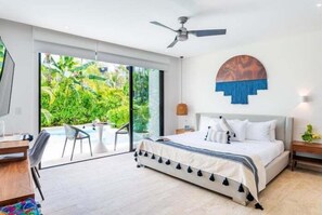 Iron/ironing board, Internet, bed sheets - C108CPL,Swim Up-No Air Conditioning or hot water (Tulum)