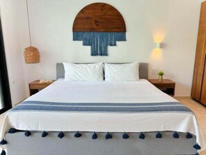Iron/ironing board, Internet, bed sheets - B108 Swim Up CPL, Your Happy Place by the Water (Tulum)