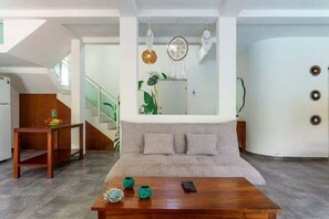 TV - Casa Alegria, New Villa Private Pool! (Tulum)