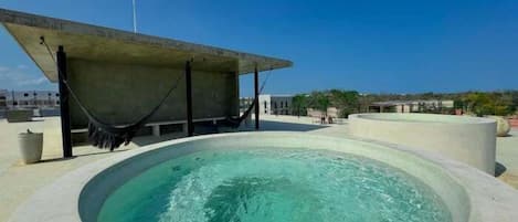 室外 SPA 浴池