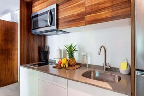 Fridge, microwave, coffee/tea maker, cookware/dishes/utensils - 103B PANOR, Great Studio with 360° Pool (Tulum)