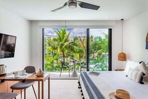 Iron/ironing board, Internet, bed sheets - A210 CPL, Amazing Studio Lagoon View-2 (Tulum)