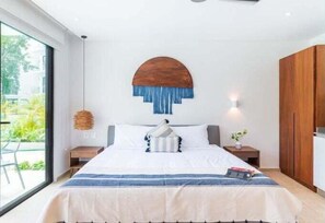 Iron/ironing board, Internet, bed sheets - C102 CPL, Encantandor estudio swim up-2 (Tulum)
