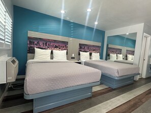 Desk, free WiFi - Playa Inn Motel - Long Beach - LA (Long Beach)