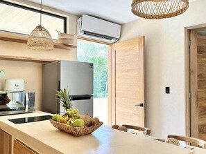 Fridge, microwave, coffee/tea maker, cookware/dishes/utensils - COCAY PI 2120, Tú Refugio Perfecto de Vacaciones-2 (Tulum)