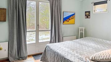 4 bedrooms