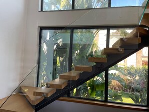 Interior - 3-bedroom villa in charming Çeşme with cool AC breeze (Çeşme)